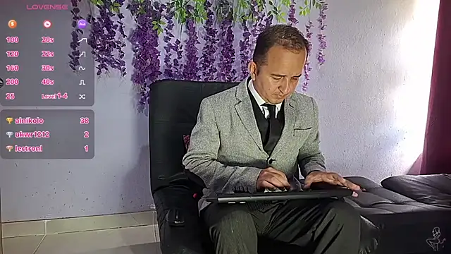 GreisyAndHazzan Adlı Modelin Canlı XXX Sohbeti