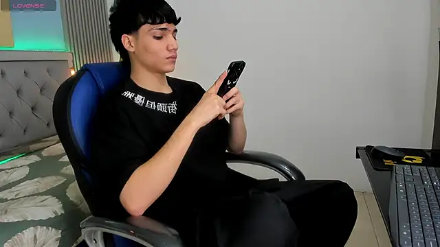 Živý XXX chat SamBlack_