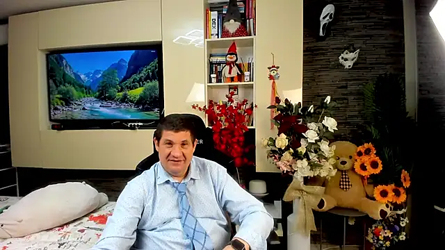 SpartacusDaddy48 Adlı Modelin Canlı XXX Sohbeti