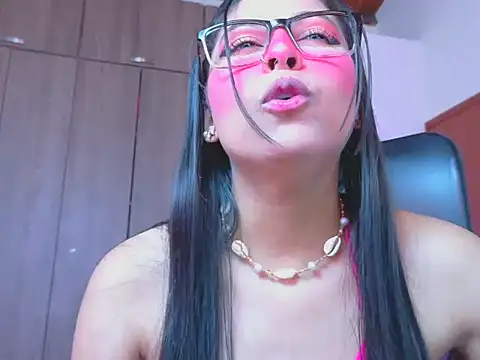 XXX chat uživo modela _ALLYSON18_