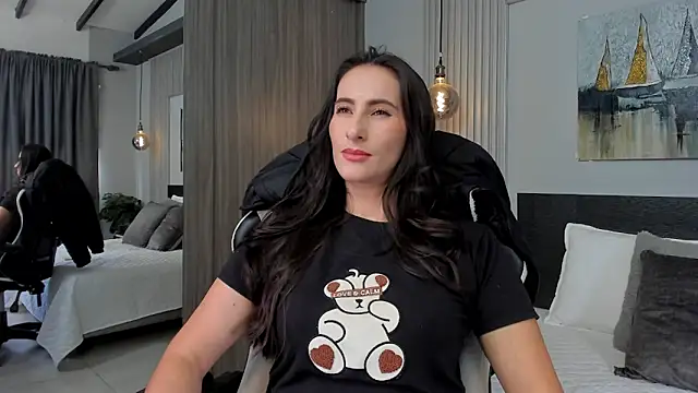 Chat +18 de SaraGomez1 ao vivo