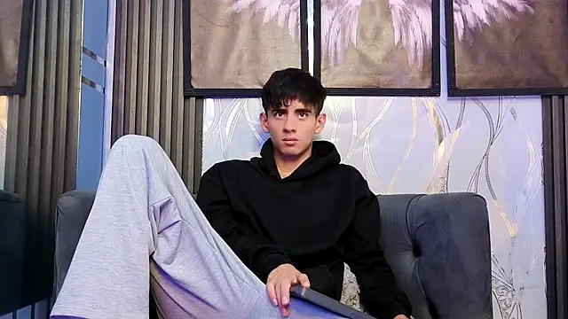 demian_hot99's Live XXX Chat