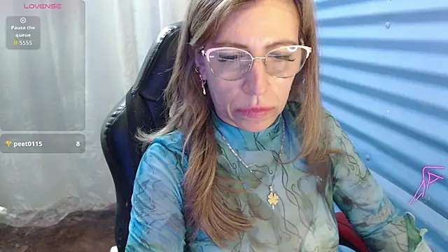 Chatroom XXX en direct de Chayla_Ruiz