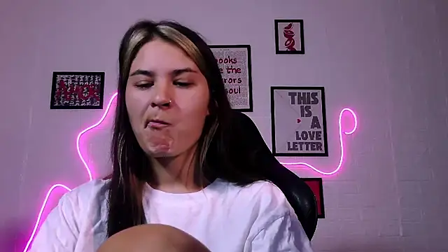 AlisaFrost Live XXX-Chat