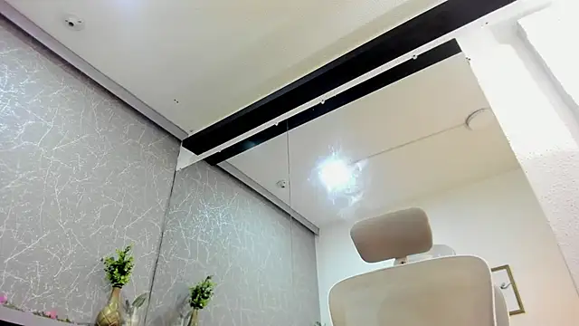 CristalBm_'s Live XXX Chat