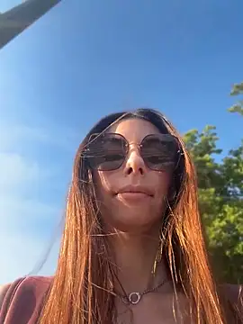 CrystalClean's Live XXX Chat