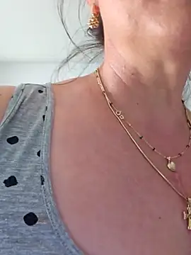 Chat +18 de IsabelleCraft ao vivo