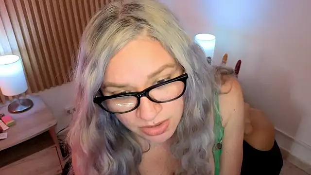 Chat +18 de MarianL0ve ao vivo