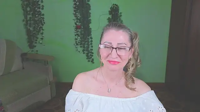 Chat +18 de Habibi_Honeyy ao vivo