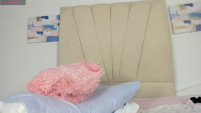 Chat +18 de Sophia_Ebony ao vivo