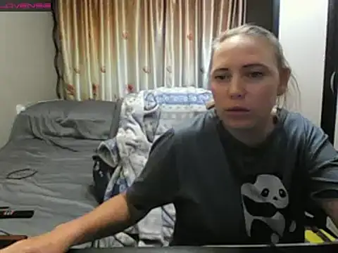 JenniDeep Chat XXX in diretta