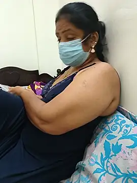 tamil_manjalmaami Шоу с уебкамера
