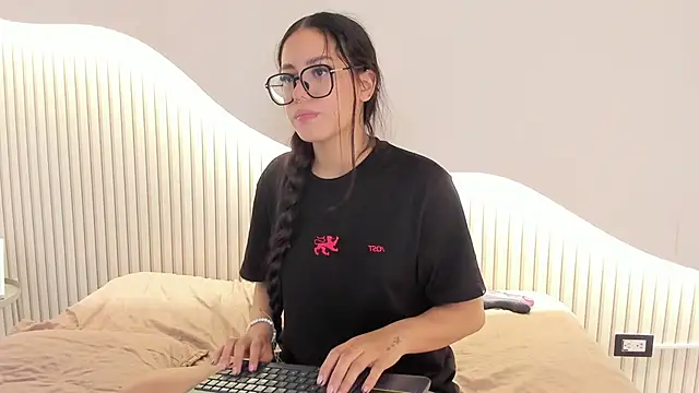 Chat XXX en directo de Zoebluntone