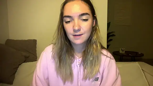 RoxyWet's Live XXX Chat