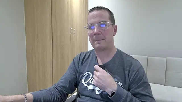 BrettJ81 Chat XXX live