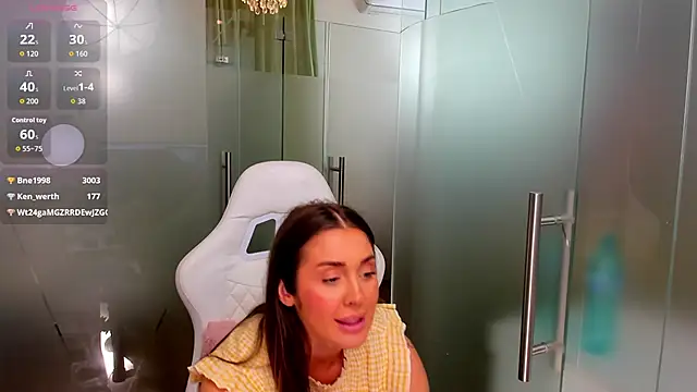 Anya-Ray élő XXX-chatje