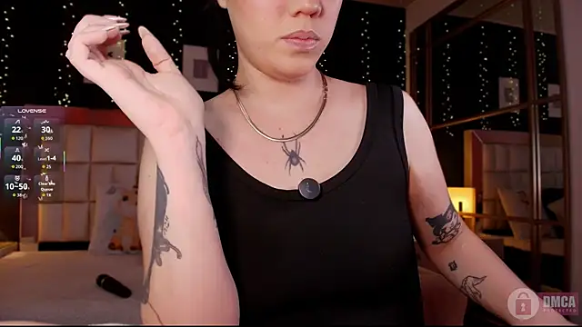 emmy_wattsoon's Live XXX Chat