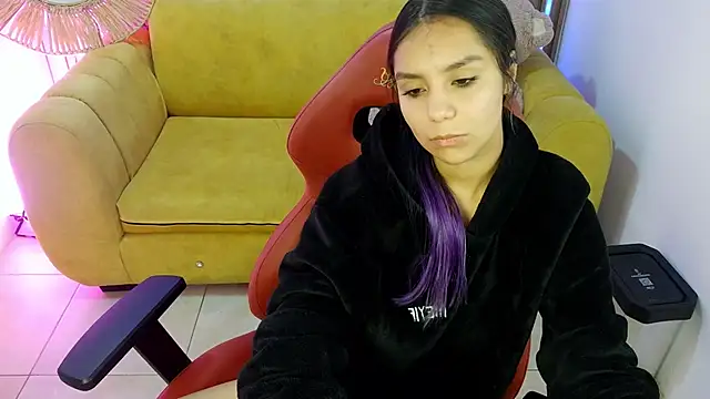 Chat +18 de Cami_monroe_m ao vivo