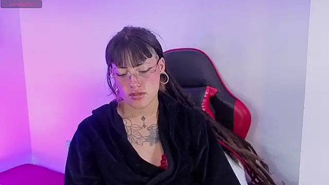 _sharlotte777's Live XXX Chat