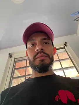 Chat +18 de Elferjuan1310 ao vivo