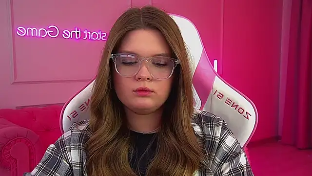 CrystalLyons live XXX chat