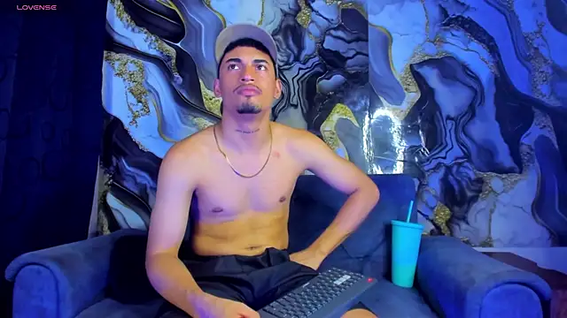 Czat XXX na żywo – Ares_DAMM