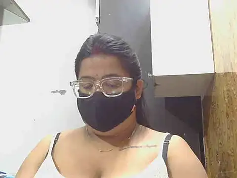 Fuckpussylickass Adlı Modelin Canlı XXX Sohbeti
