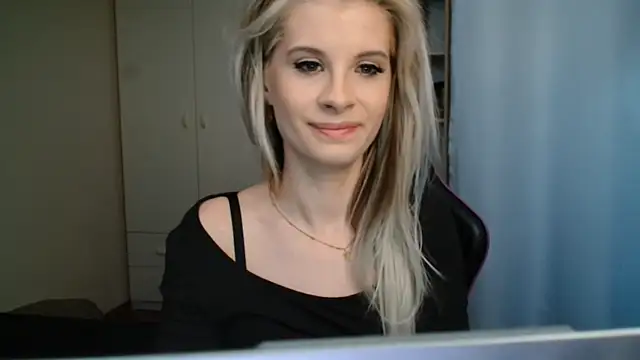 Živý XXX chat KristineGlow