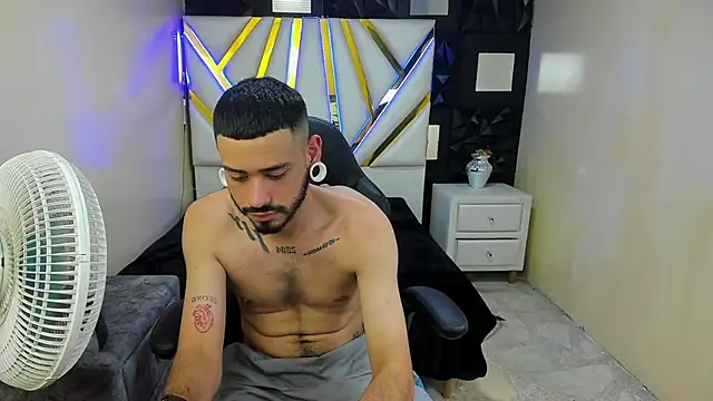 BrunoCarzon Live XXX Chat