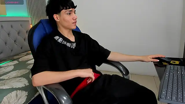 Živý XXX chat SamBlack_