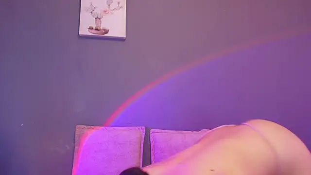 צ'אט XXX בשידור חי של adara_johnson__