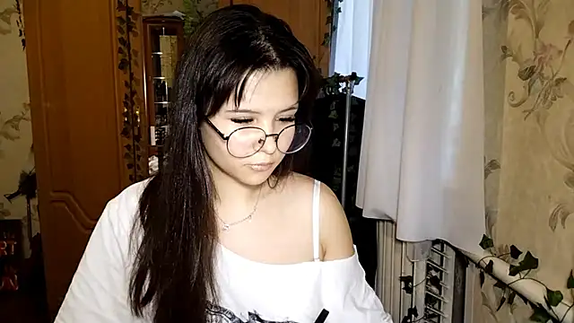 Adilily – Naživo XXX chat