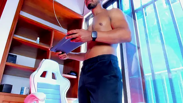 Chat XXX en directo de Teaserhoussejj_