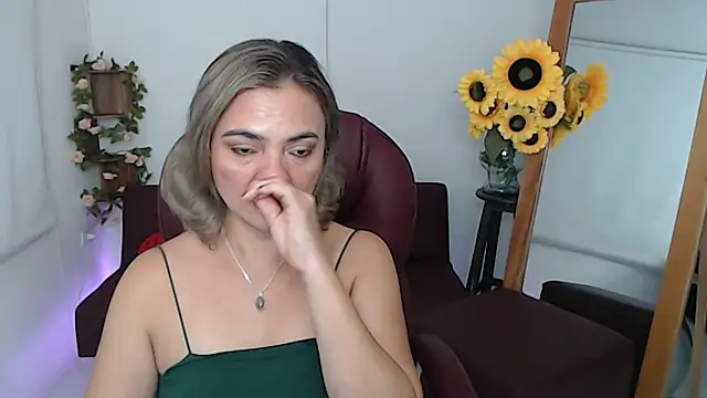 Chat +18 de ana_milf ao vivo