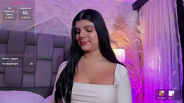 PauliinaBelle_'s Live XXX Chat