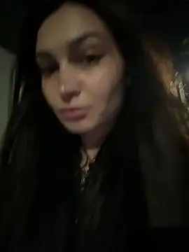 lunalovelee Adlı Modelin Canlı XXX Sohbeti