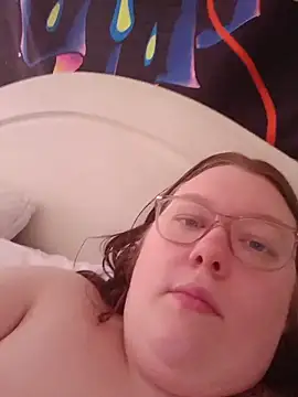 Онлайн чат XXX Sexycurvyemilyy