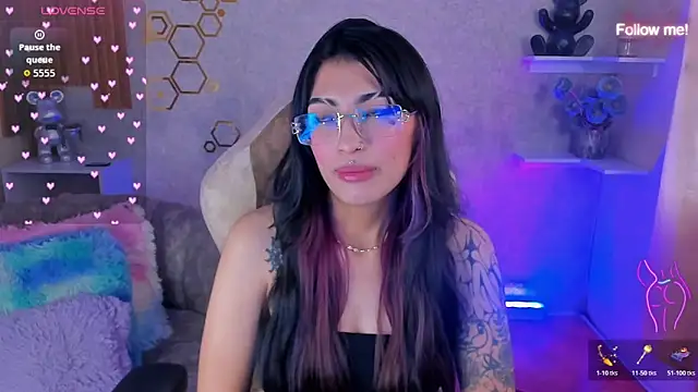mia_smoke_ Live XXX-chat