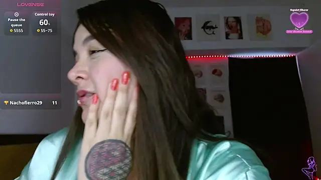 Nova-Satela Live XXX-chat