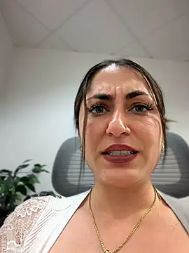 YourQueen18 XXX чат на живо