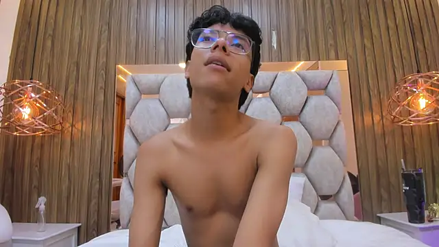 Chat XXX Live adams_bobby