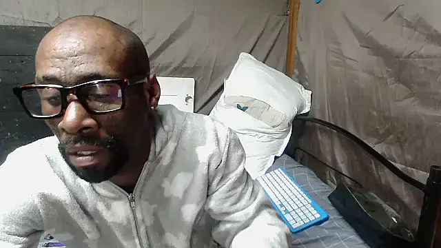 Chatroom XXX en direct de Camodick