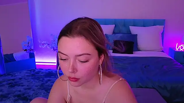 Онлайн чат XXX Ava_Loone