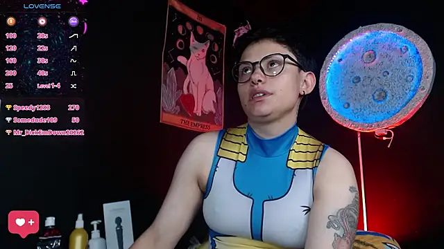 XXX chat uživo modela girl_intense444