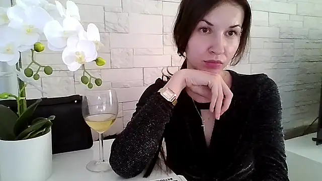 Chatroom XXX en direct de JuliaLovely