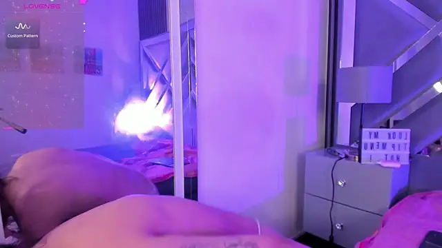 XXX chat uživo modela ByVanessa