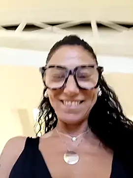 Biricchina6974 live XXX chat