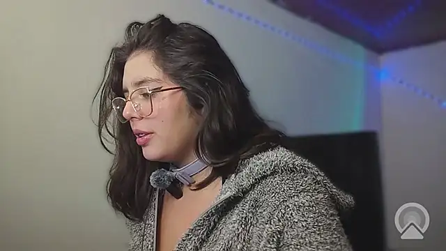 Chat +18 de Pao_Ly ao vivo