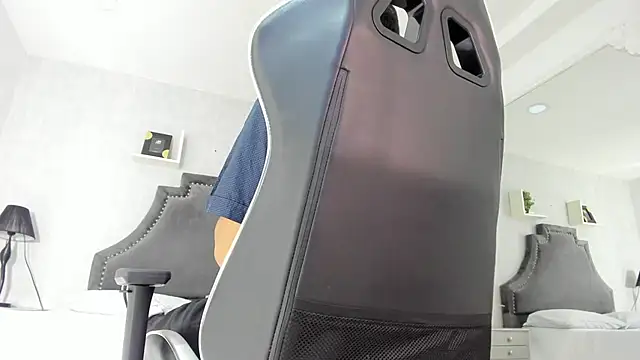 عرض كام DylanRoyce_