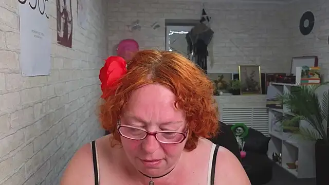 Živý XXX chat Fara_Flutte